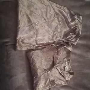 Women's satiny pajamas - long sleeved
